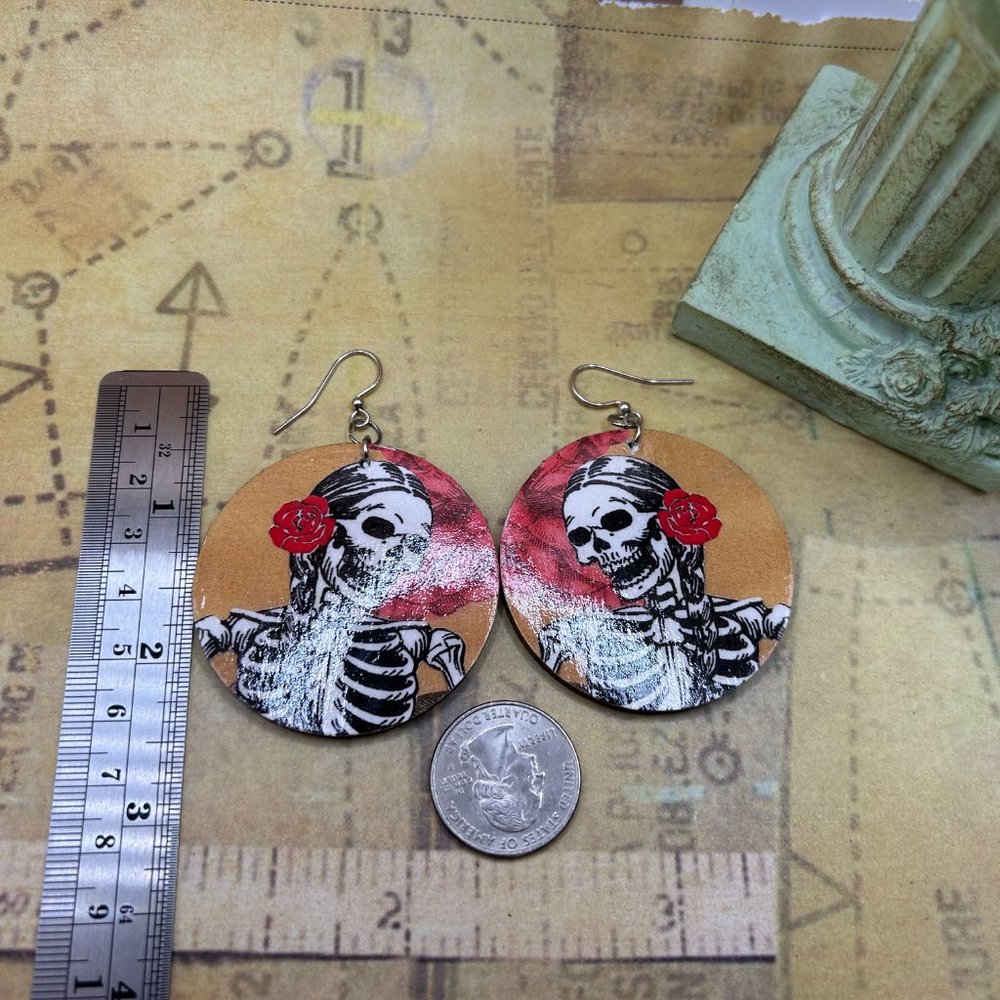 Huge Handmade Day of the Dead Skeleton With Rose Artist Earrings Round - Picture 4 of 5